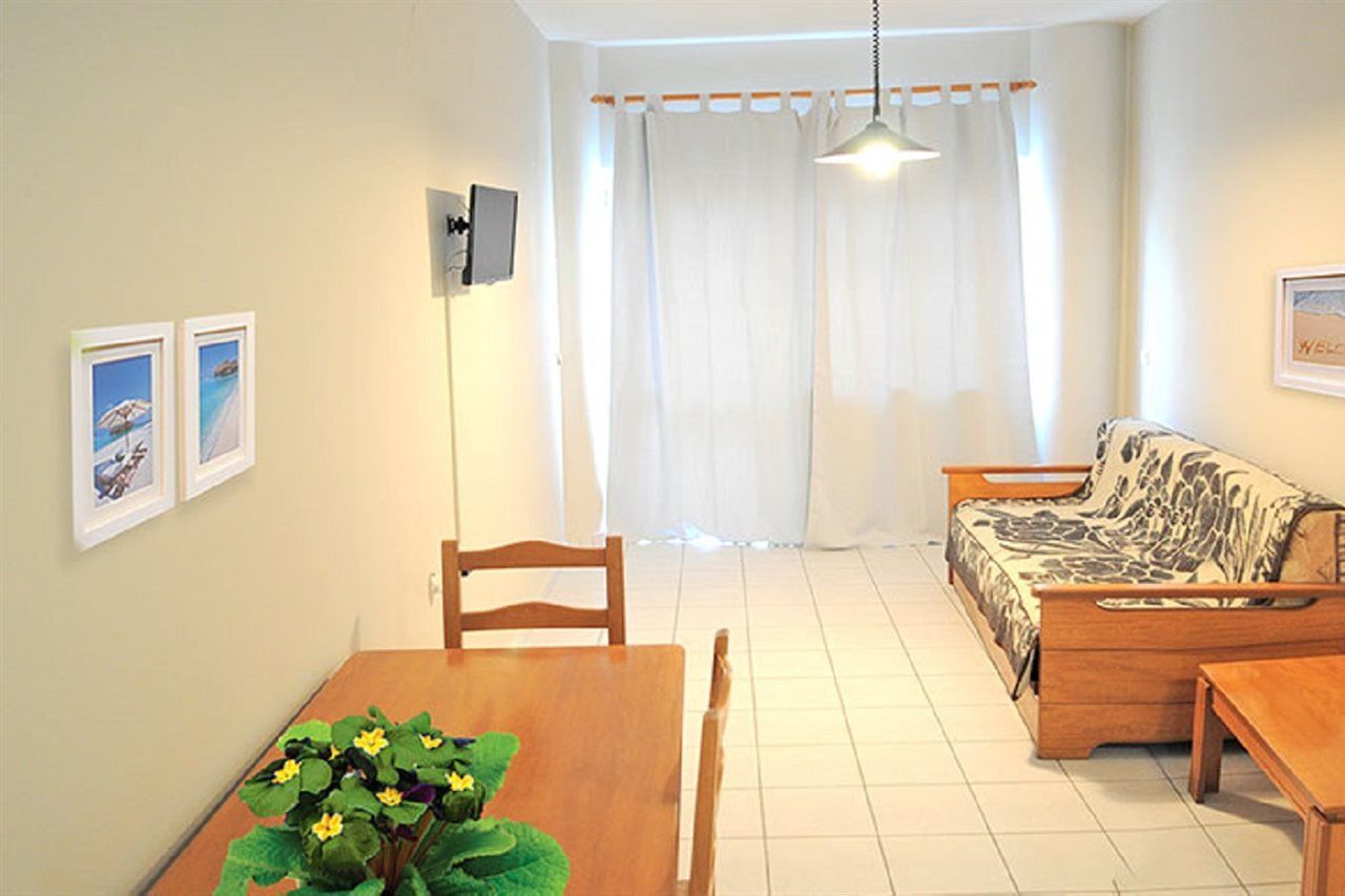Greta Apartments Херсонисос Екстериор снимка